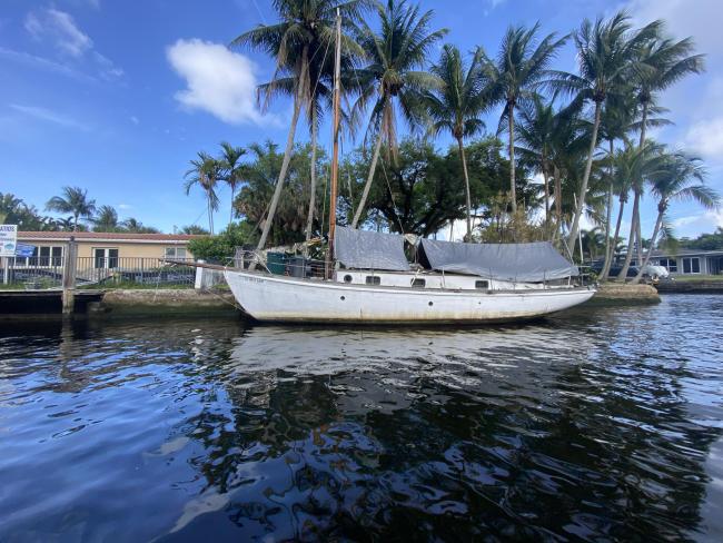 1936 Starling Burgess 38' Schooner, in water port side view
