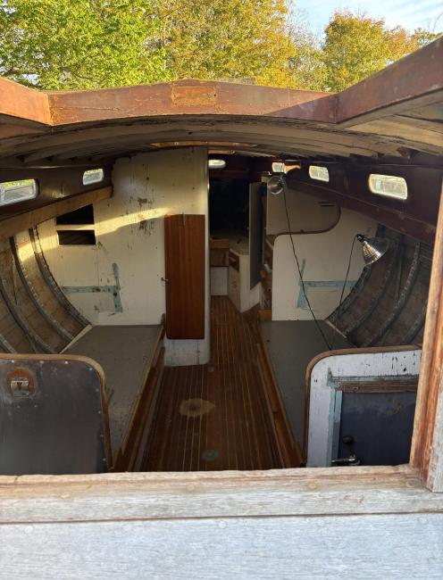 HINCKLEY 44' YAWL, cabin view