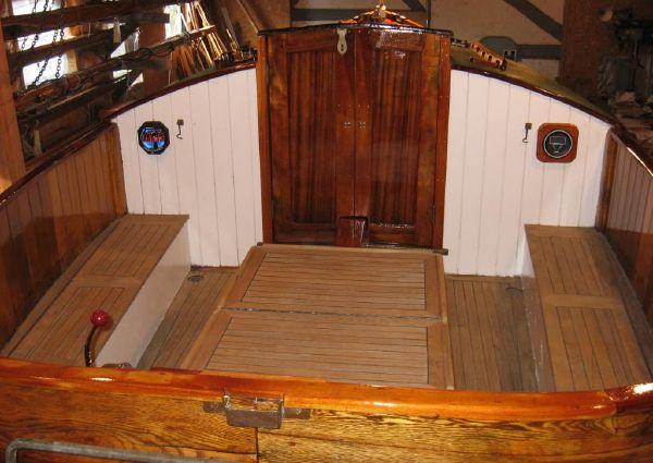 Fenwick Williams 18' Catboat Alden No. 838 with Tender and Brand New Trailer, looking at cabin