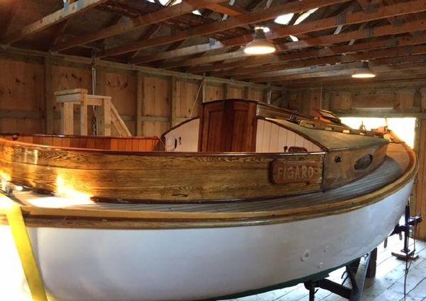 Fenwick Williams 18' Catboat Alden No. 838 with Tender and Brand New Trailer, starboard